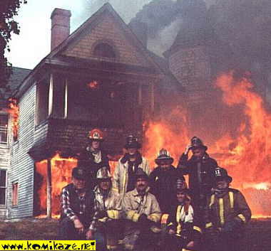 pozcuitfaiyeciler.jpg (19441 bytes)